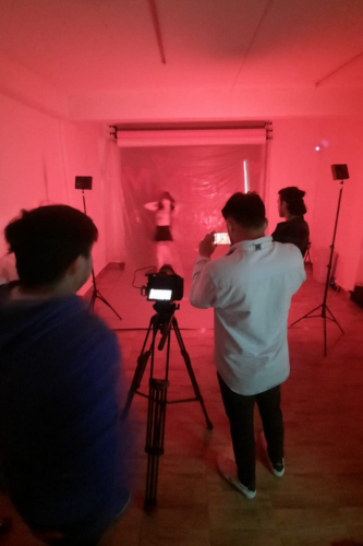 Sesión fotográfica para creación de contenido de influencer