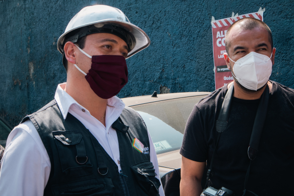 Funcionarios públicos en un evento