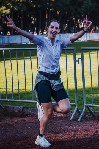 Corredora en un evento deportivo